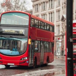 2_-Could-Your-Love-Story-Begin-on-Londons-Bus-Number-17-1